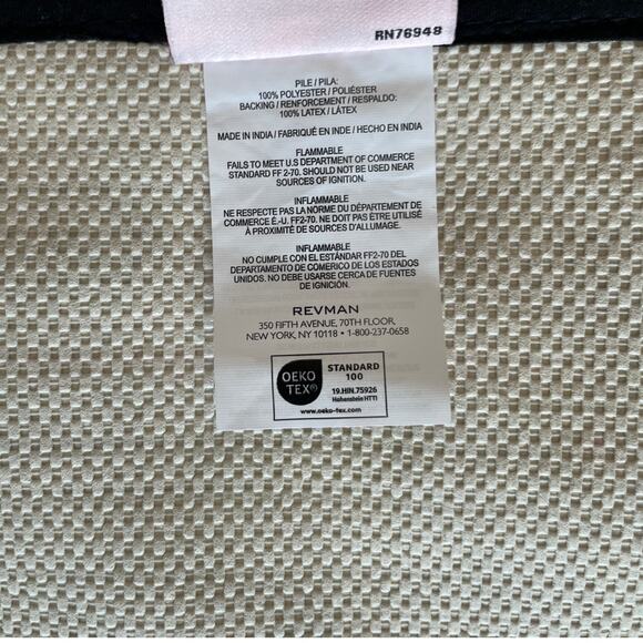 Betsey Johnson QUEEN OF HEARTS Bath Rug 20x32 Pink & Black NEW - Picture 4 of 9